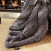 Одеяла-пледы (мех) - Торговая марка: Bugatti - Модель: bu50902